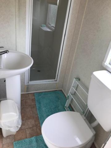 Villa Dotty By The Sea, 27 Bw, St Osyth Beach - Price Is Whole Caravan With Field Views à Saint Osyth Extérieur photo